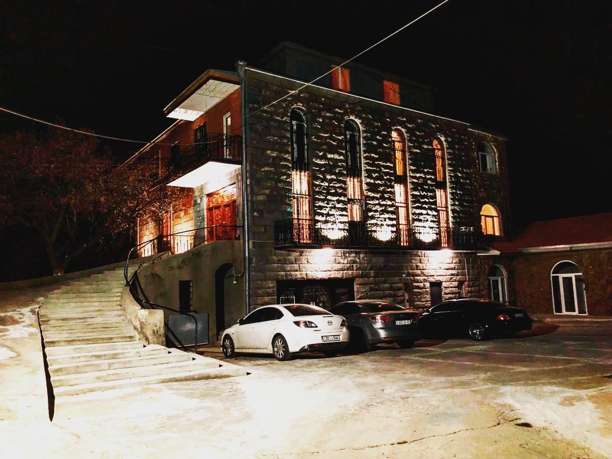 Bloor Hotel Ереван Екстериор снимка