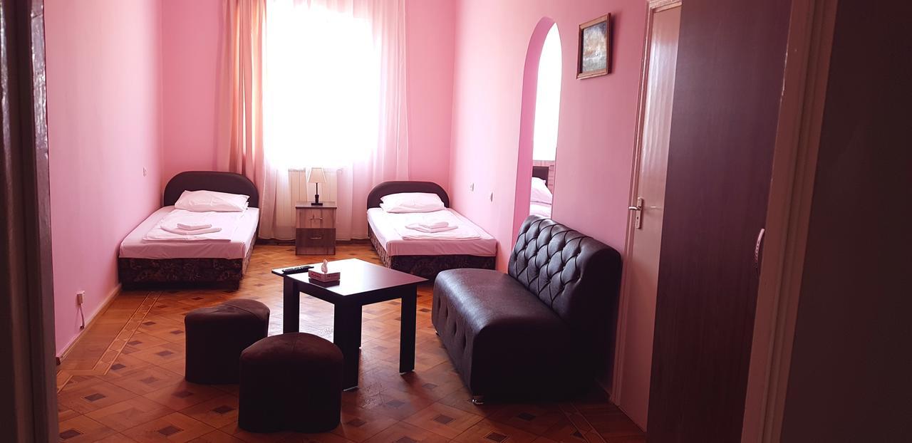 Bloor Hotel Ереван Екстериор снимка
