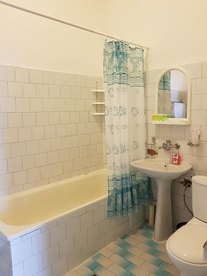 Bloor Hotel Ереван Екстериор снимка