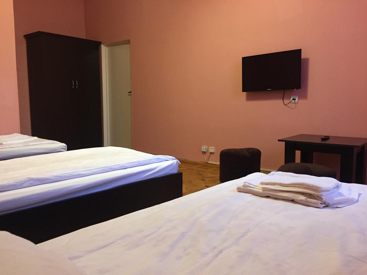 Bloor Hotel Ереван Екстериор снимка