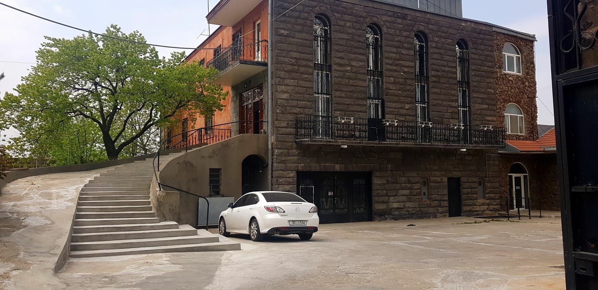 Bloor Hotel Ереван Екстериор снимка